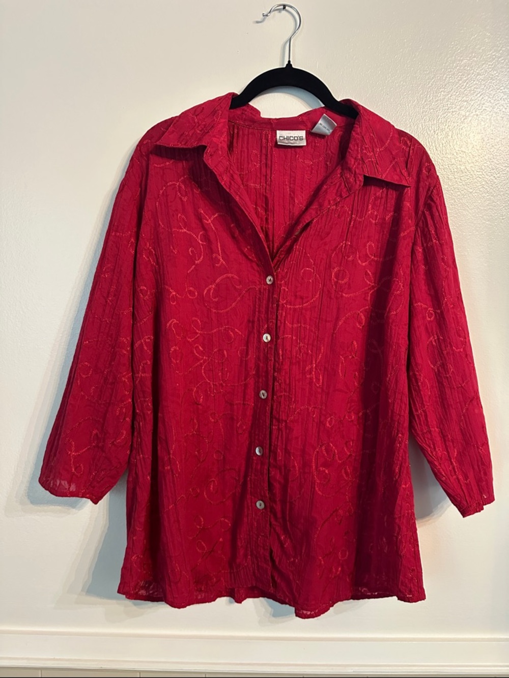 Chico's Red Textured Button-Down Shirt Chicos Size 2 US L/12